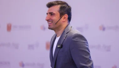 Bayraktar’dan siyasi partilere NeXT Sosyal daveti