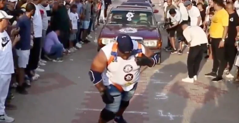 20 otomobili tek başına çekti! Rekor kırdı! 20 otomobili tek başına çekti! Rekor kırdı!
