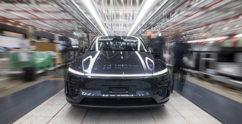 Alman Tesla Model Y rekor kırdı Alman Tesla Model Y rekor kırdı