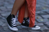Converse Ayakkabılar Neden Bu Kadar Popüler?