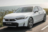 Honda Civic makyajlı modeli ile geliyor