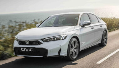 Honda Civic makyajlı modeli ile geliyor