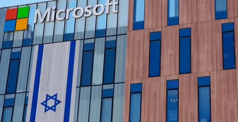 İsrail’i destekliyorsun dediler Microsoft’un ofisini bastılar!