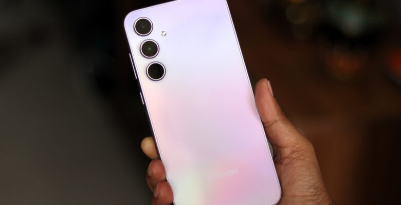 Samsung’dan tanınan telefon için One UI 8 beta müjdesi!