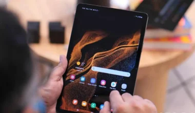 Samsung’un ucuz tableti kanlı canlı görüntülendi