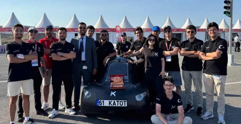TEKNOFEST 2025’te KTÜ’ye ‘Özgün Yazılım’ ödülü