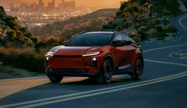Yeni Toyota C-HR elektrikli modeli 2026’da geliyor! Yeni Toyota C-HR elektrikli modeli 2026’da geliyor!