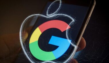 Apple Siri için Google ile anlaştı