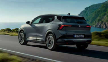 Mitsubishi Eclipse Cross büsbütün elektrikli olarak geliyor