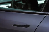 Tesla kapı kollarını yine tasarlayacak