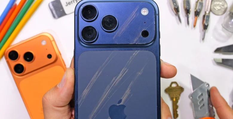 Apple’dan mağazadaki iPhone 17 çizilmesin diye farklı formül