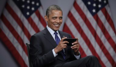 Barack Obama oynadığı telefon oyununu açıkladı Barack Obama oynadığı telefon oyununu açıkladı
