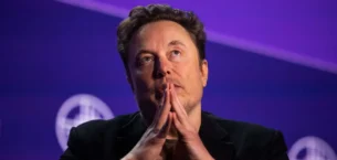 Elon Musk 1 trilyon Dolar istedi: Robot ordusu için şart!