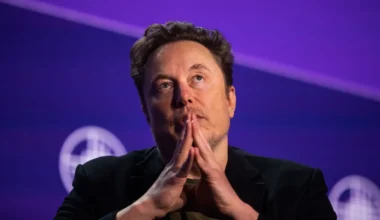 Elon Musk 1 trilyon Dolar istedi: Robot ordusu için şart!