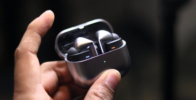 Galaxy Buds 4 tasarımı ile şaşırtacak