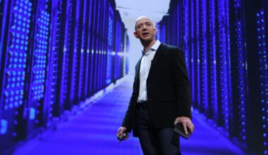 Jeff Bezos, uzayda bilgi merkezi kurmayı planlıyor Jeff Bezos, uzayda bilgi merkezi kurmayı planlıyor