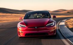 Tesla binlerce aracını geri çağırdı