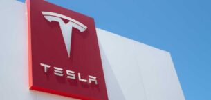 Tesla FSD 14.1.4 yenilikler ile geldi!