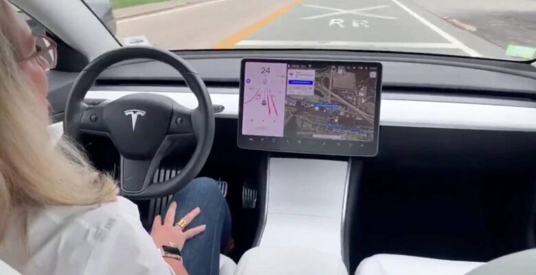 Tesla kent içi otonom sürüş Avrupa ve Türkiye’ye geliyor