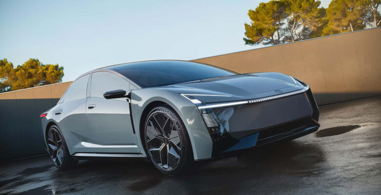 Toyota Corolla konsepti ile karşımızda Toyota Corolla konsepti ile karşımızda