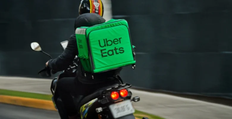 Uber Eats Türkiye pazarına girdi Uber Eats Türkiye pazarına girdi
