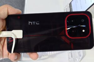 Yeni HTC Wildfire oyuncu telefonu tanıtıldı