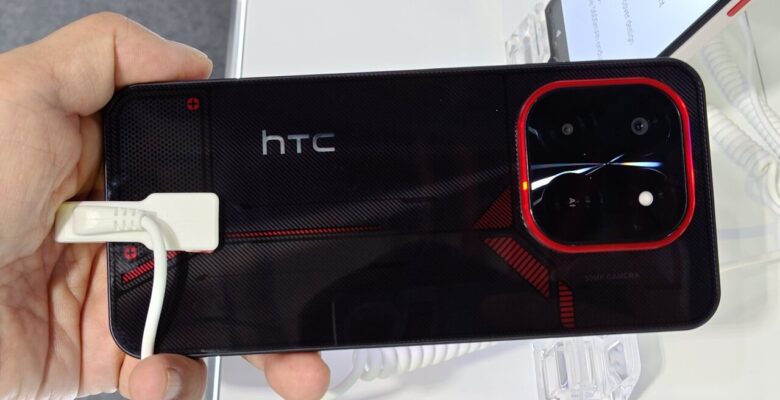 Yeni HTC Wildfire oyuncu telefonu tanıtıldı
