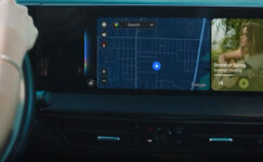 Android Auto için Gemini 45 Dilde Yayılmaya Başladı!