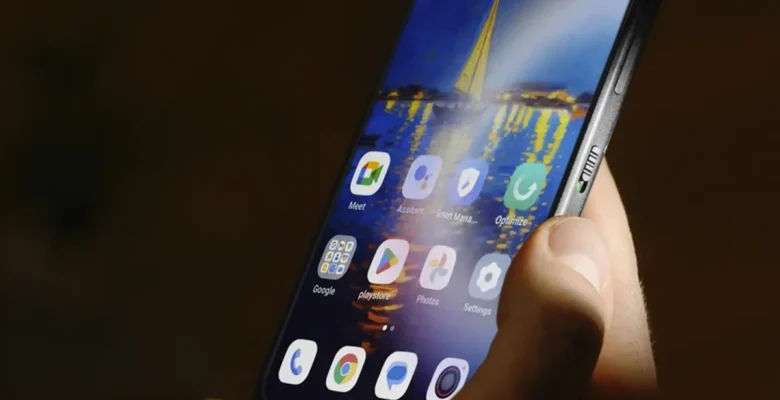 Çocuklar internette daha fazla zaman geçirirken ebeveynler güvenlik için yeni arayışta