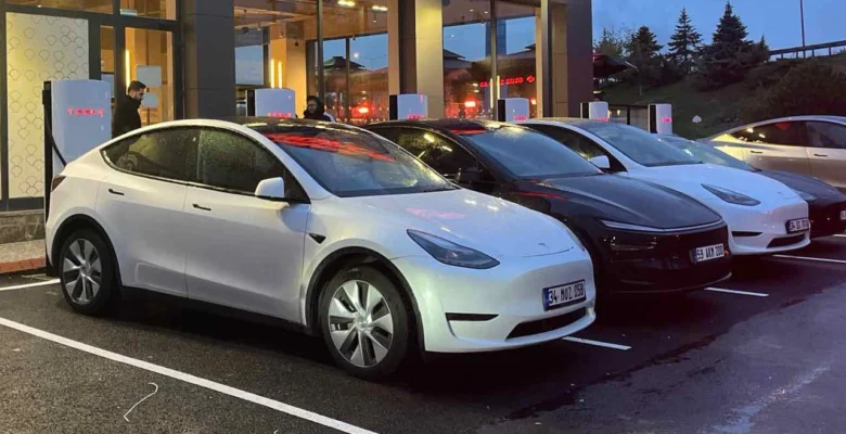 Google Haritalar için Tesla Supercharger özelliği!