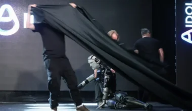 İnsansı robot baygınlık geçirdi