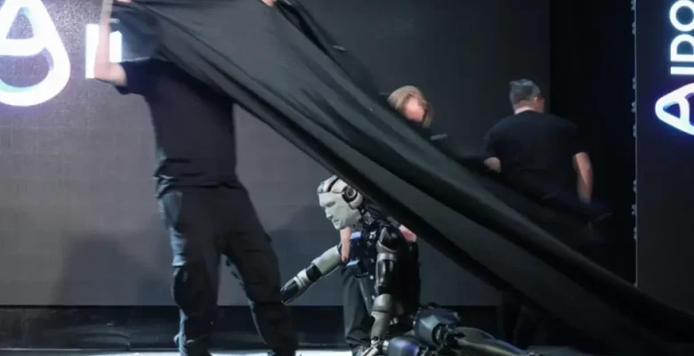 İnsansı robot baygınlık geçirdi