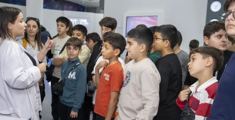 Mersin’de çocuklar bilimle buluştu