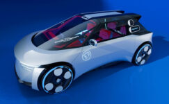 Peugeot Polygon Concept Fortnite içinde denenebilir!