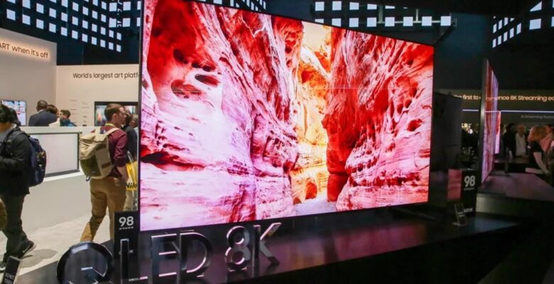 QLED ekran tarih mi oluyor?