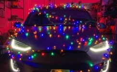 Tesla yılbaşı güncellemesi için geri sayım başladı