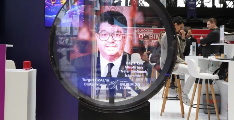 Turgut Özal hologram yöntemiyle Kocaeli Bilişim Fuarı’nda