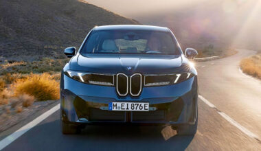 Yeni BMW iX3 805 KM Menzil ve Rekor Şarj Süratiyle Geliyor!