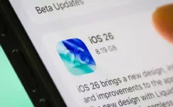 Apple, iOS 18 kullanıcılarını iOS 26 güncellemesi için zorluyor