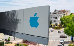 Apple’da dev kriz: Yeni bir isim daha ayrılıyor!