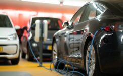 Elektrikli araç fiyatları düşebilir!