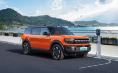 Ford Bronco satışa çıktı: İşte tasarımı