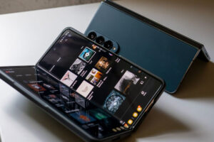 Galaxy Z Fold FE Yolda Olabilir!