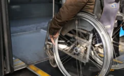 İzmir’de ‘Duraktayım’ uygulaması tekerlekli sandalye kullanıcıları için güncellendi