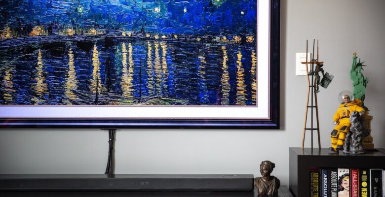 LG Tuval Görünümlü Televizyon Çıkarıyor