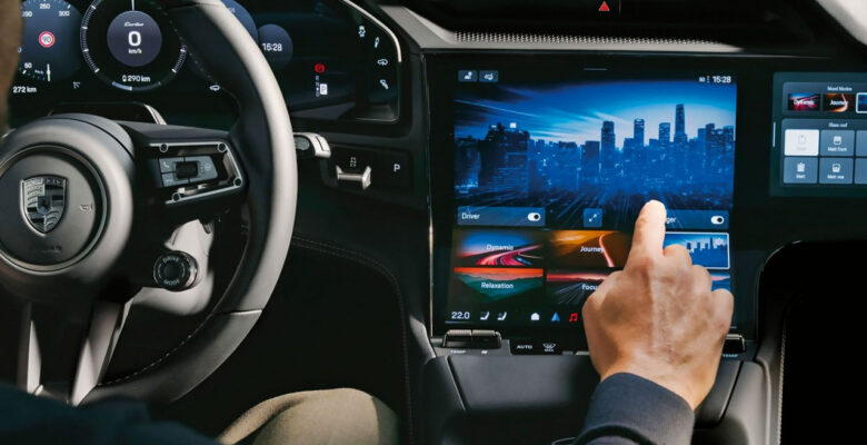 Porsche Cayenne Electric’in “Sürücü Deneyimi” Kokpiti!