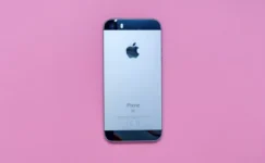 Sevilen iPhone modelinden veda busesi