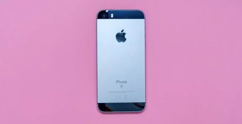 Sevilen iPhone modelinden veda busesi