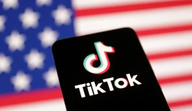 Sosyal Medyaya Uyarı Etiketi Geliyor!