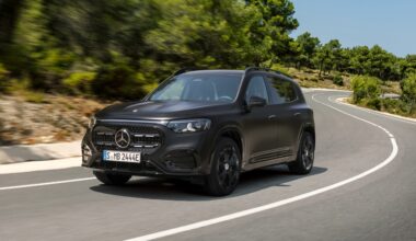 Yeni Mercedes-Benz GLB duyuruldu: İşte tasarımı